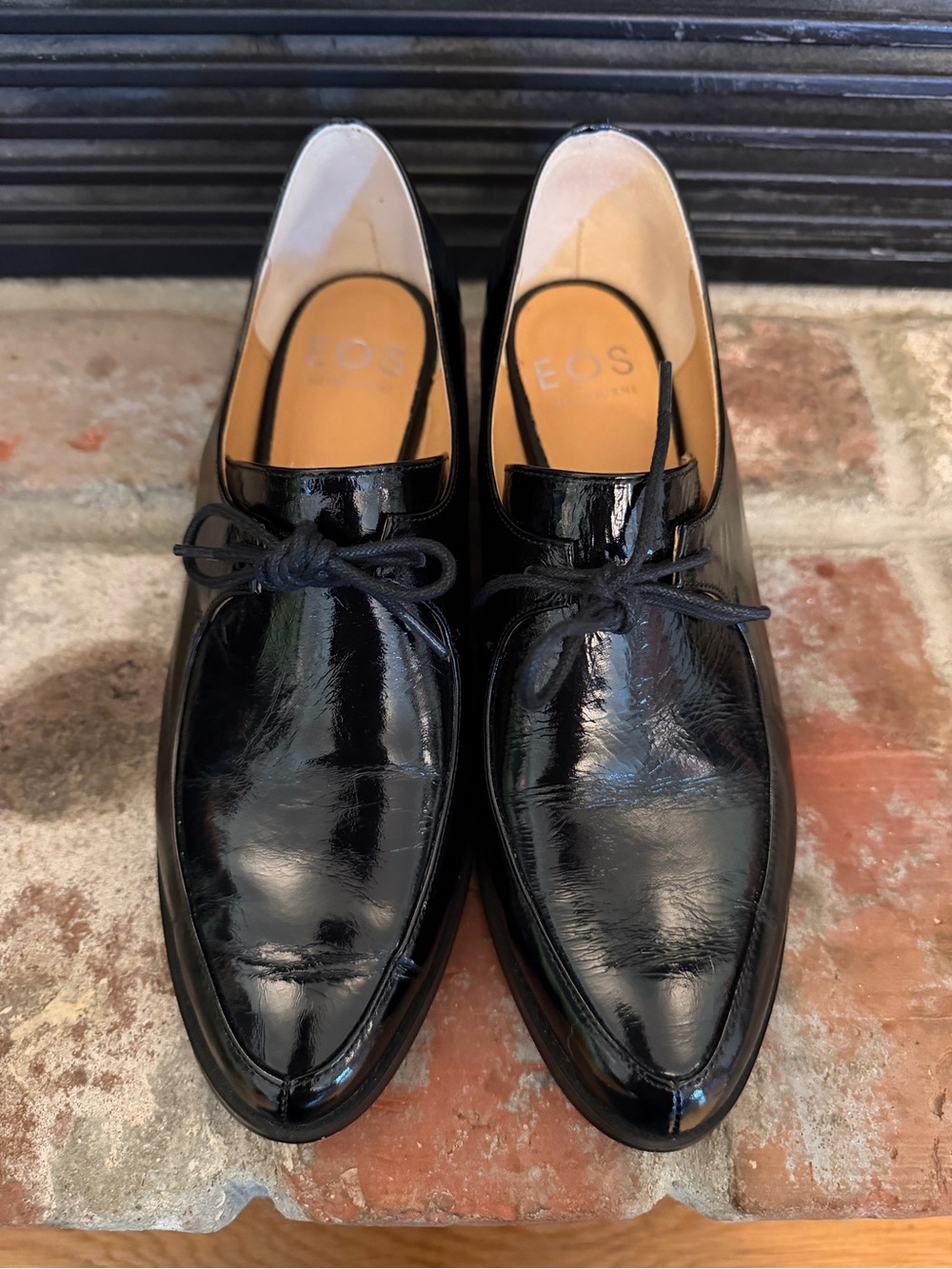 EOS Melbourne Loafer Casi Heeled Black Patent Leather Lace-Up Oxfords
